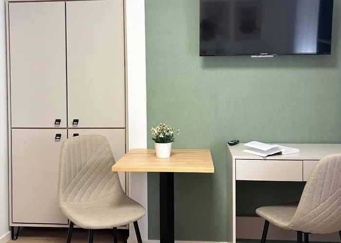 Szpitalna 21 * זברזה